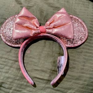 I don’t really use it so why not give to someone who will💜